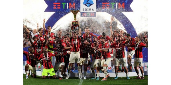 Der AC Mailand gewinnt nach 11 Jahren erneut den Titel in der Serie A